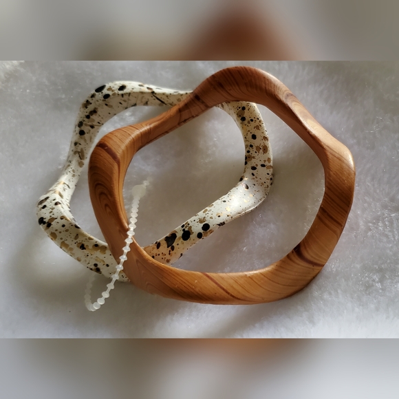 Vtg. Wooden Bangle Bracelets - Picture 3 of 4